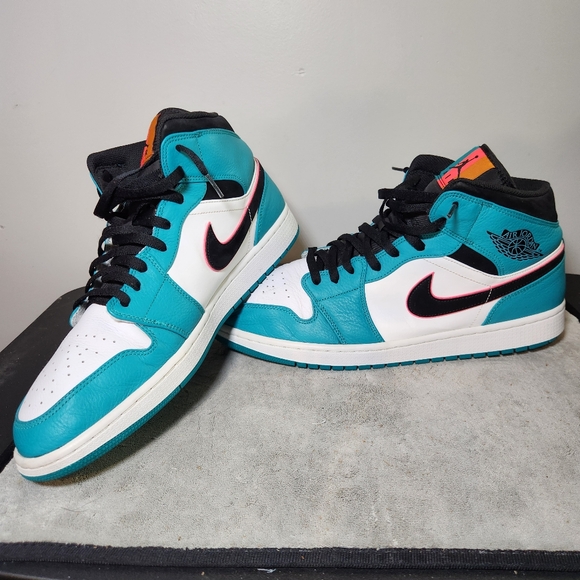 Size 15 - Air Jordan 1 SE Mid South Beach - Picture 2 of 10